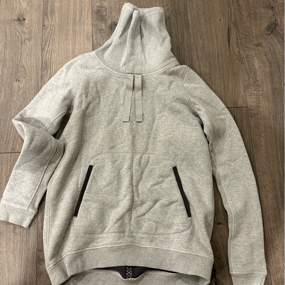 Lululemon sweater